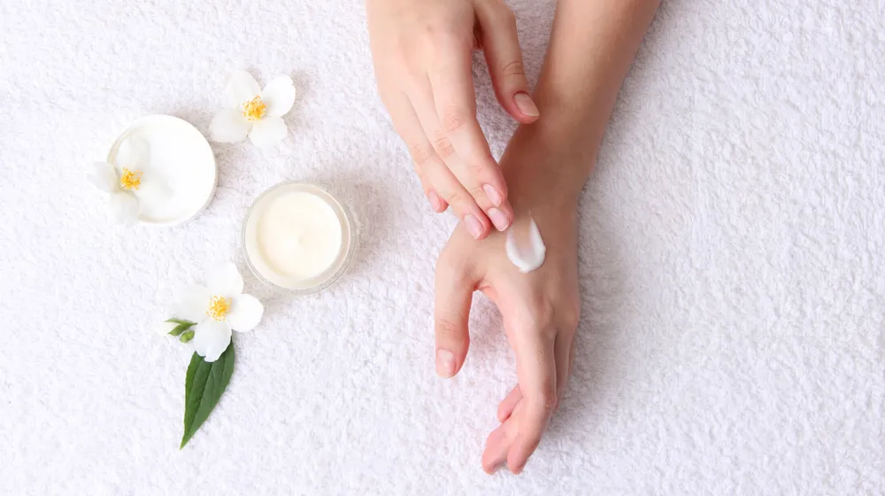 EBFED4BA-99E3-4B04-9B54-6887CE8CCCB5